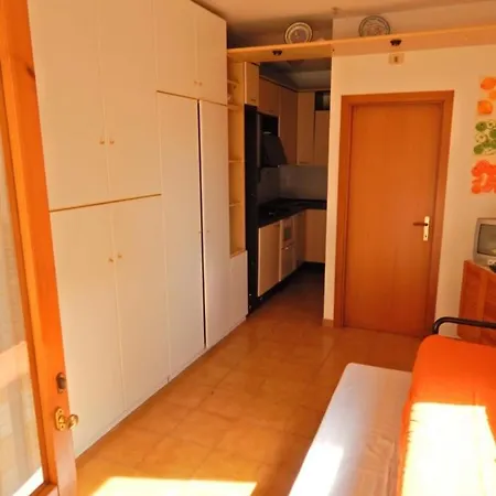 M69 - Marcelli, Monolocale Con Terrazzo דירה